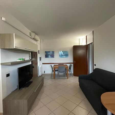 Pm 2 Via De Gasperi Guest House Rozzano Exterior foto